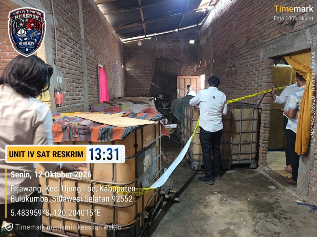 Sat Reskrim Polres Bulukumba Bongkar Gudang Penimbunan BBM Solar di Ujung Loe
